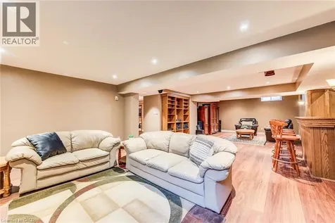 48 Lennox Crescent Kitchener ON N2N 2P5