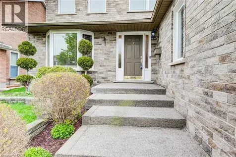 48 Lennox Crescent Kitchener ON N2N 2P5