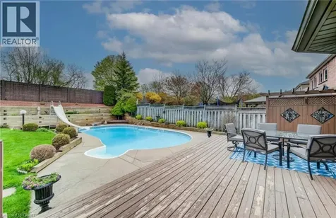 48 Lennox Crescent Kitchener ON N2N 2P5
