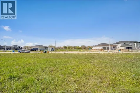 3697 Farrow Avenue Windsor ON N8H 0B3