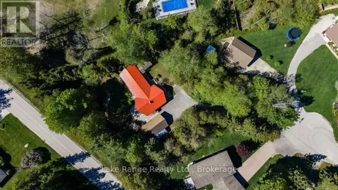216 Kickapoo Drive Huron-kinloss ON N2Z 2X3