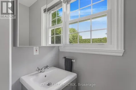 1045 Sidney Street Hawkesbury ON K6A 3N2
