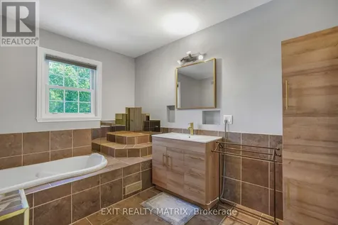 1045 Sidney Street Hawkesbury ON K6A 3N2
