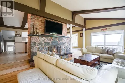 1787 Champlain Road Tiny ON L9M 0B6