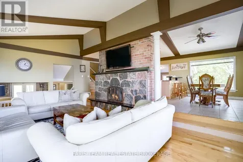 1787 Champlain Road Tiny ON L9M 0B6