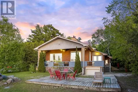 1787 Champlain Road Tiny ON L9M 0B6