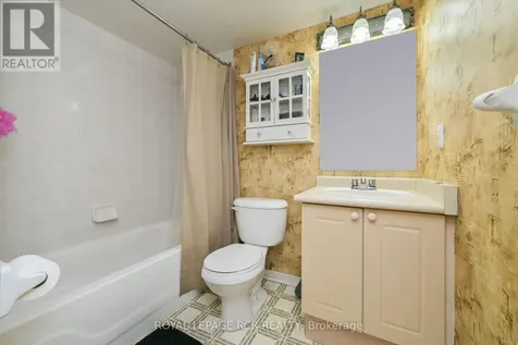 121 Dyer Drive Wasaga Beach ON L9Z 1M1