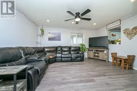 121 Dyer Drive Wasaga Beach ON L9Z 1M1