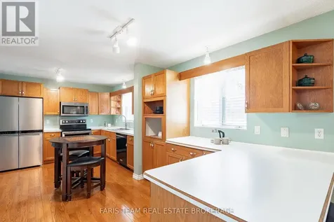 2104 Newton Street Tay ON L0K 2A0