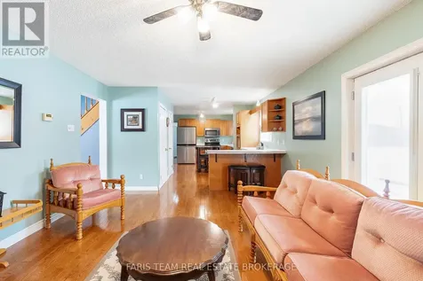 2104 Newton Street Tay ON L0K 2A0