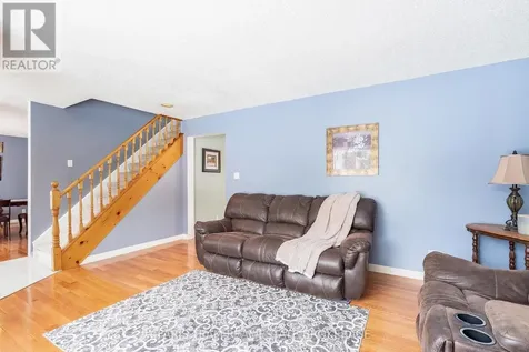 2104 Newton Street Tay ON L0K 2A0