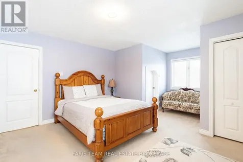 2104 Newton Street Tay ON L0K 2A0