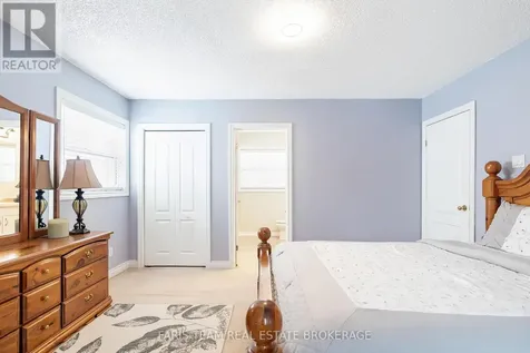 2104 Newton Street Tay ON L0K 2A0