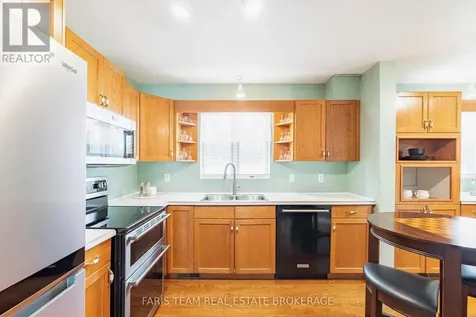 2104 Newton Street Tay ON L0K 2A0
