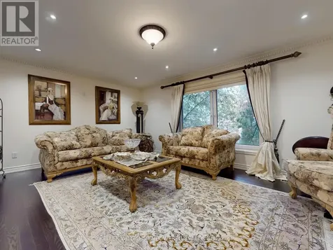 788 Woodland Acres Crescent Vaughan ON L6A 1G2