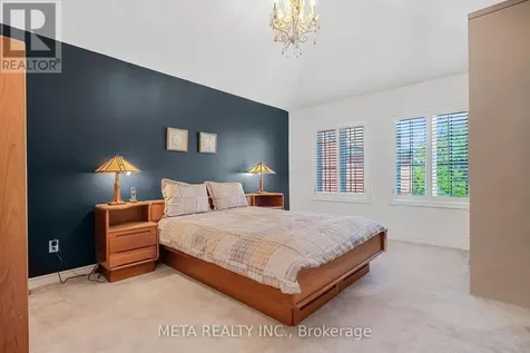 25 Crispin Court Markham (buttonville) ON L3R 4G6