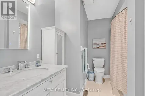 25 Crispin Court Markham (buttonville) ON L3R 4G6