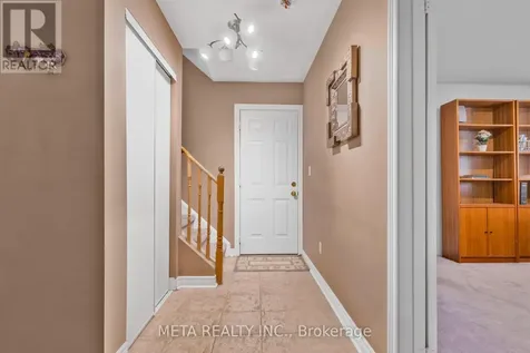 25 Crispin Court Markham (buttonville) ON L3R 4G6