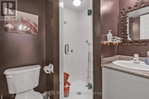 25 Crispin Court Markham (buttonville) ON L3R 4G6