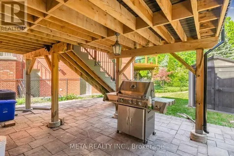 25 Crispin Court Markham (buttonville) ON L3R 4G6
