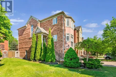 25 Crispin Court Markham (buttonville) ON L3R 4G6