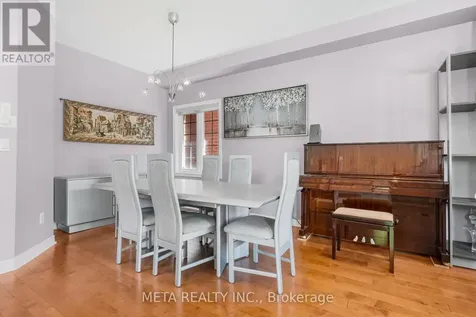 25 Crispin Court Markham (buttonville) ON L3R 4G6
