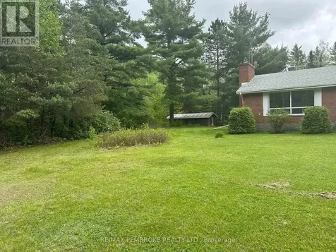 701 Smaglinski Stoppa Parkway Madawaska Valley ON K0J 2N0