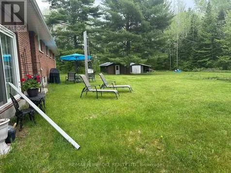 701 Smaglinski Stoppa Parkway Madawaska Valley ON K0J 2N0