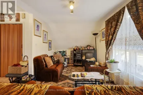 95 Ste Cecile Street Ottawa ON K1L 5L4