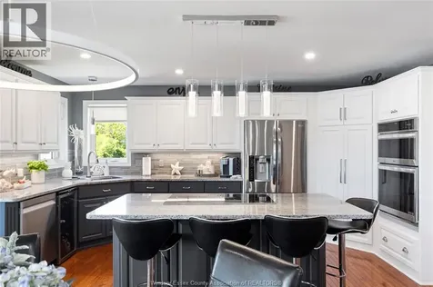 371 Aloha Drive Tecumseh ON N8N 1K1