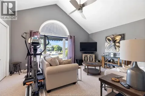371 Aloha Drive Tecumseh ON N8N 1K1