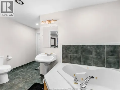 791 Helena Crescent Belle River ON N8L 0L1