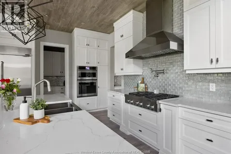 836 Legacy Grove Drive Lasalle ON N9J 0C4