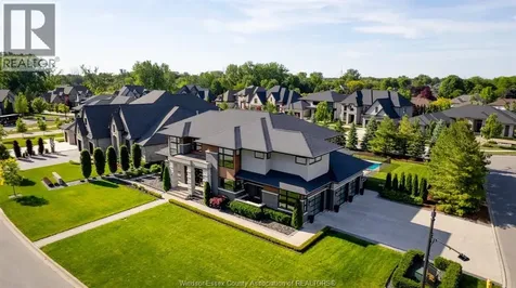 836 Legacy Grove Drive Lasalle ON N9J 0C4
