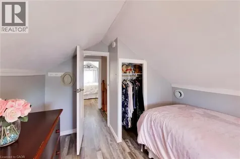 223 Margaret Avenue Stoney Creek ON L8E 2J1