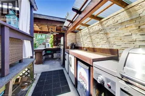 223 Margaret Avenue Stoney Creek ON L8E 2J1
