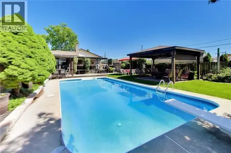 223 Margaret Avenue Stoney Creek ON L8E 2J1