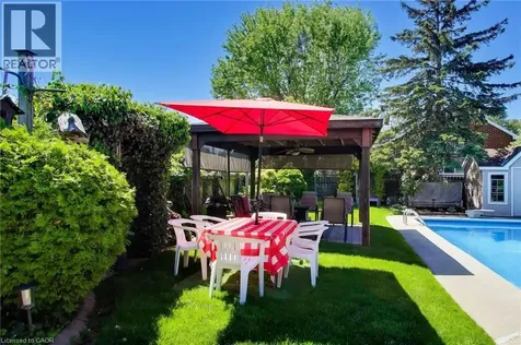 223 Margaret Avenue Stoney Creek ON L8E 2J1