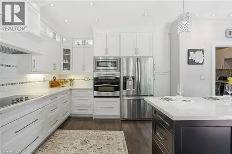 418 Montreal Circle Stoney Creek ON L8E 0E2