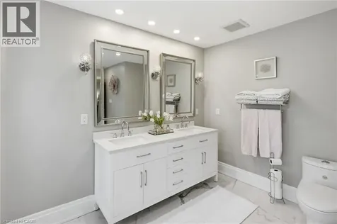 418 Montreal Circle Stoney Creek ON L8E 0E2