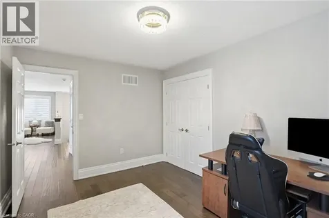 418 Montreal Circle Stoney Creek ON L8E 0E2