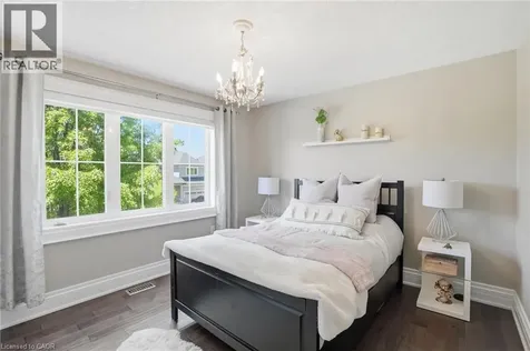 418 Montreal Circle Stoney Creek ON L8E 0E2