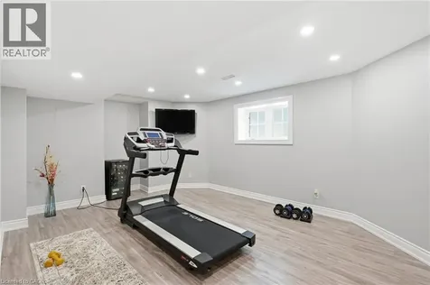 418 Montreal Circle Stoney Creek ON L8E 0E2