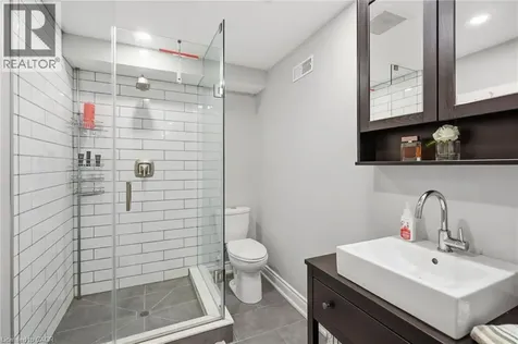 418 Montreal Circle Stoney Creek ON L8E 0E2