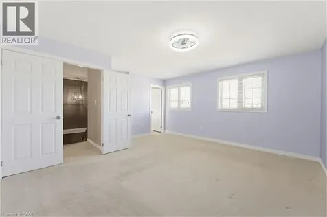 40 Lanza Court Hamilton ON L8T 5A8