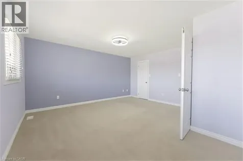40 Lanza Court Hamilton ON L8T 5A8