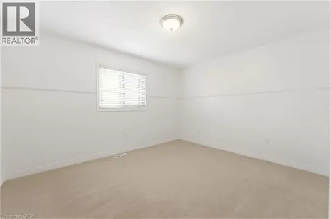 40 Lanza Court Hamilton ON L8T 5A8