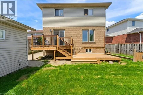 40 Lanza Court Hamilton ON L8T 5A8