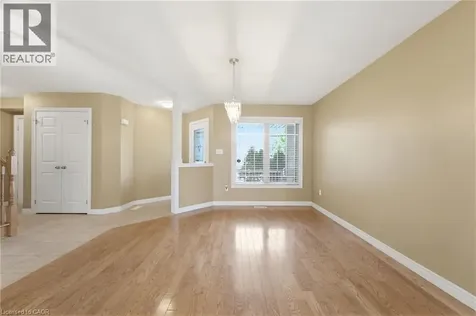 40 Lanza Court Hamilton ON L8T 5A8