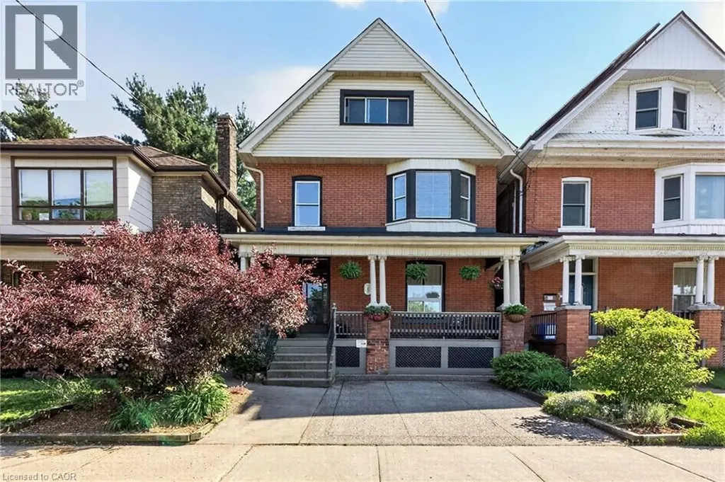 68 Delaware Avenue Hamilton ON L8M 1T7